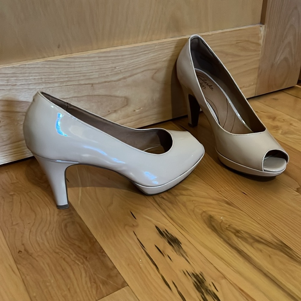 Clark’s Indigo Pumps Heels Nude 6.5